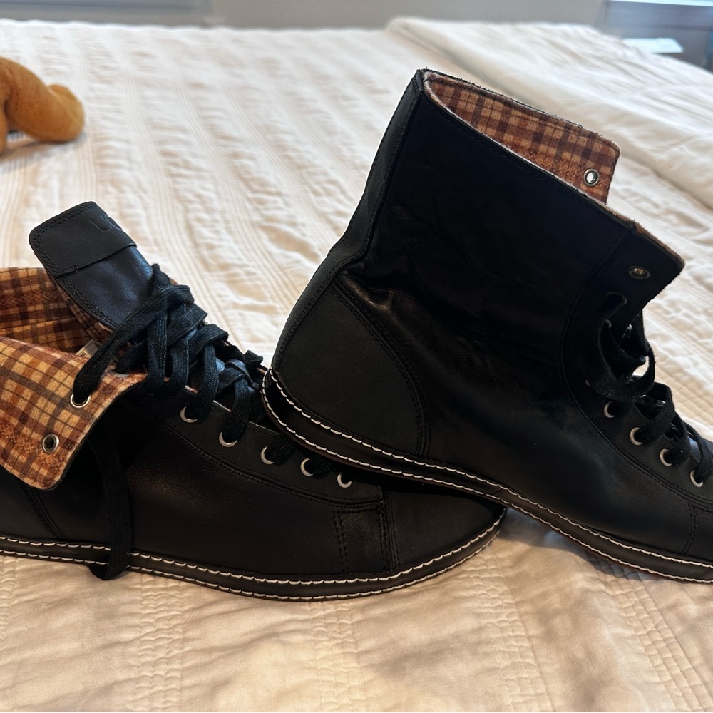 Black Boots with High-Top Design and Plaid Lining